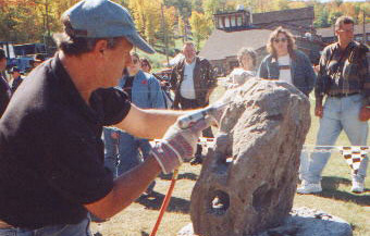 Rock Fountain Carving Shows