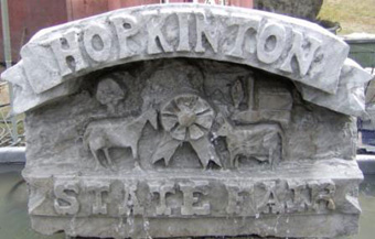 Rock Fountain Carving Shows